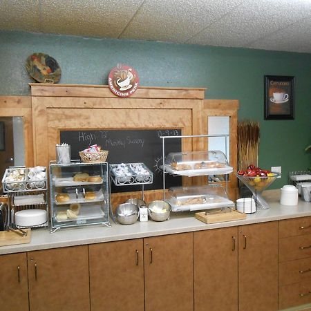 Americinn By Wyndham Ashland Bagian luar foto