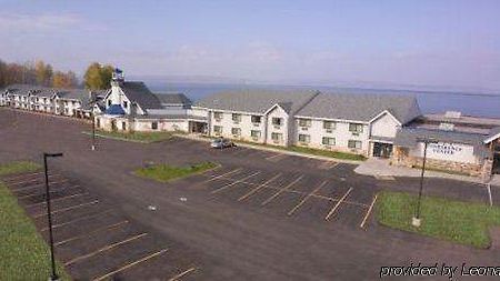Americinn By Wyndham Ashland Bagian luar foto
