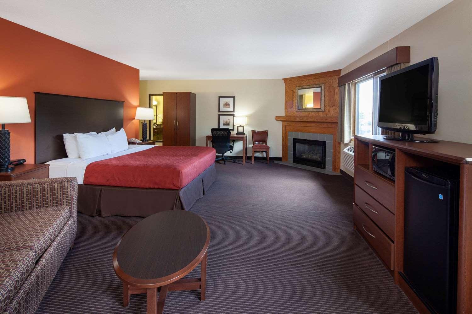 Americinn By Wyndham Ashland Bagian luar foto