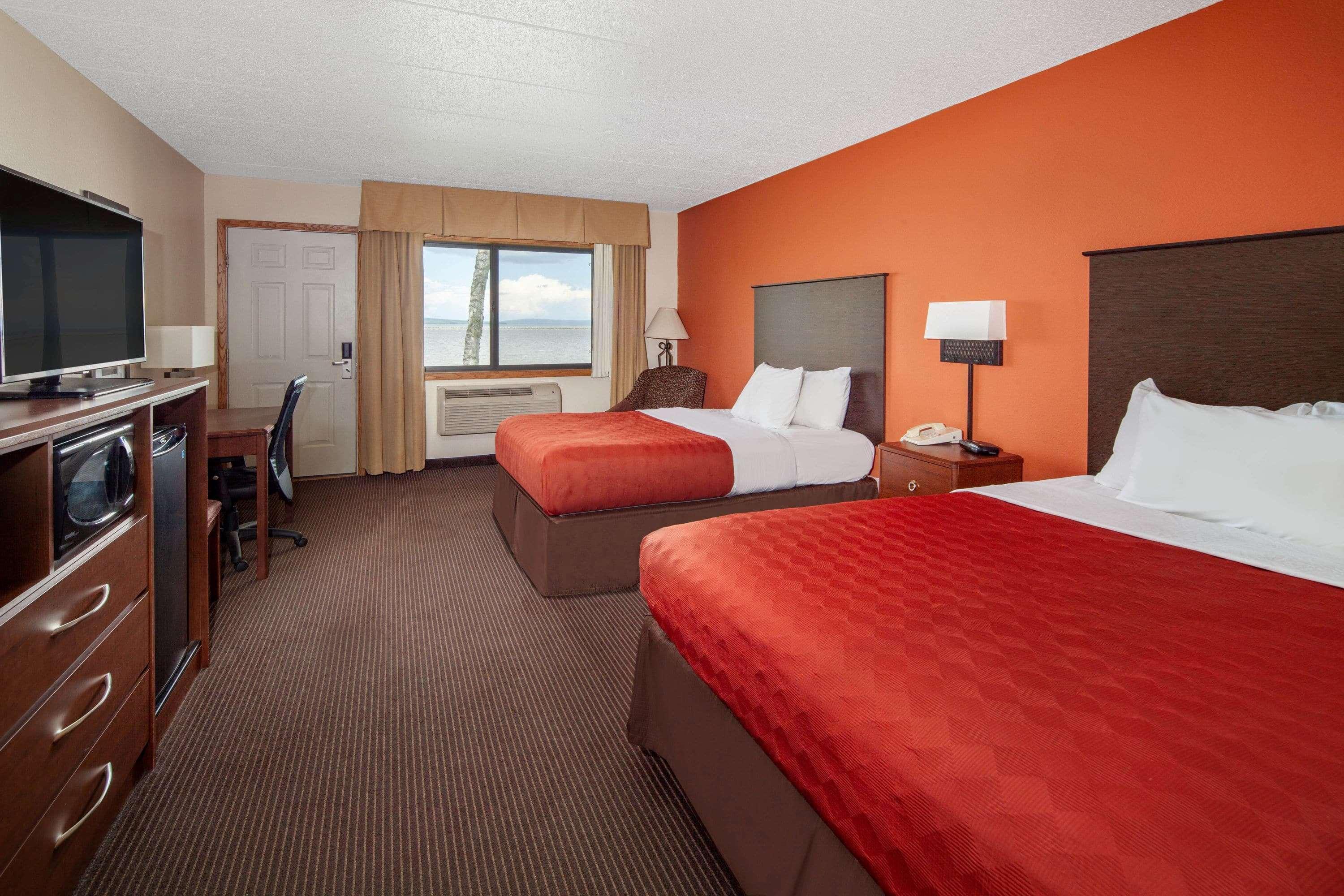 Americinn By Wyndham Ashland Bagian luar foto