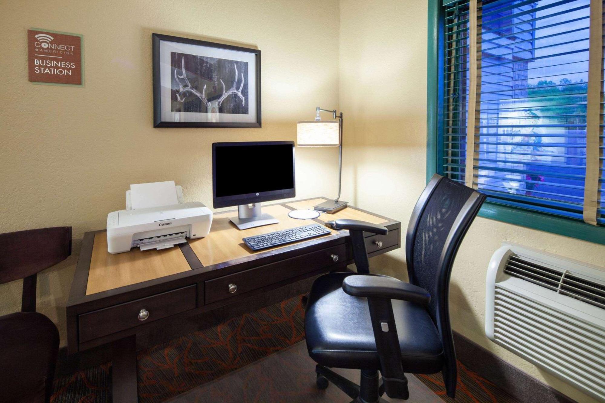 Americinn By Wyndham Ashland Bagian luar foto