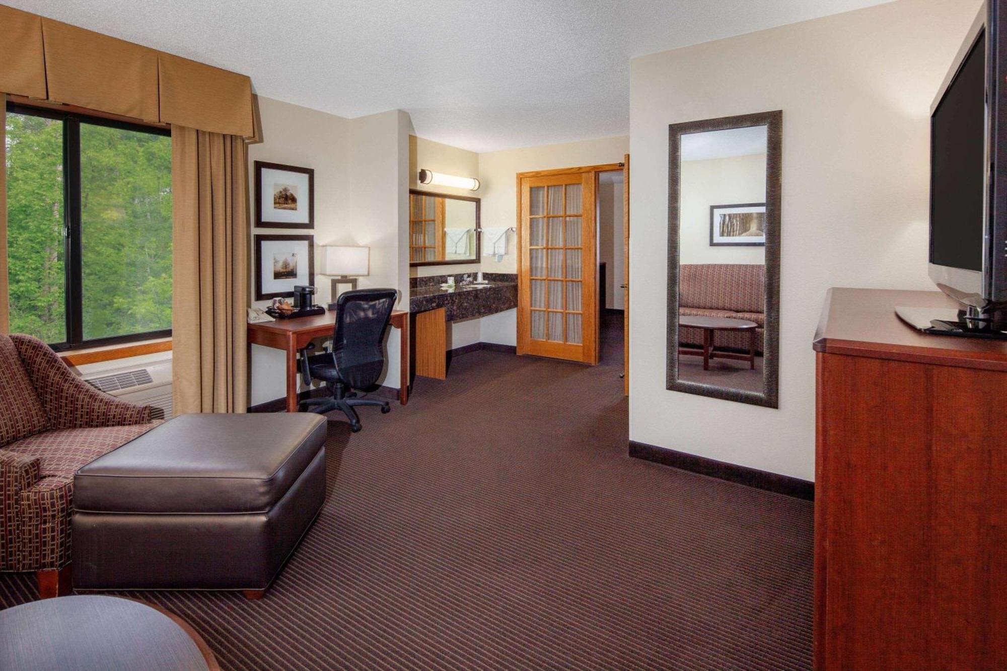 Americinn By Wyndham Ashland Bagian luar foto