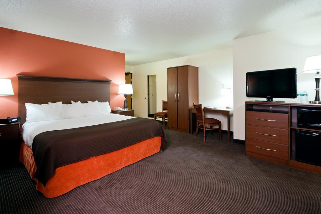 Americinn By Wyndham Ashland Bagian luar foto